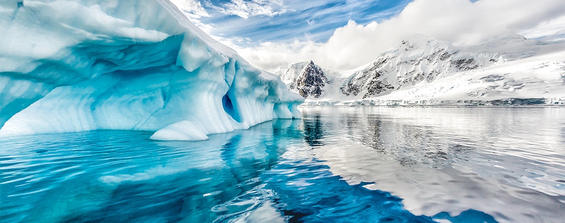 https://viking.shiptoshoretraveler.com/sca-dev-2021-1-0/img/Partner_Assets/viking/MiscImages/VIK_CC_Antarctica_Graham_Land_Iceberg-1140x450.jpg